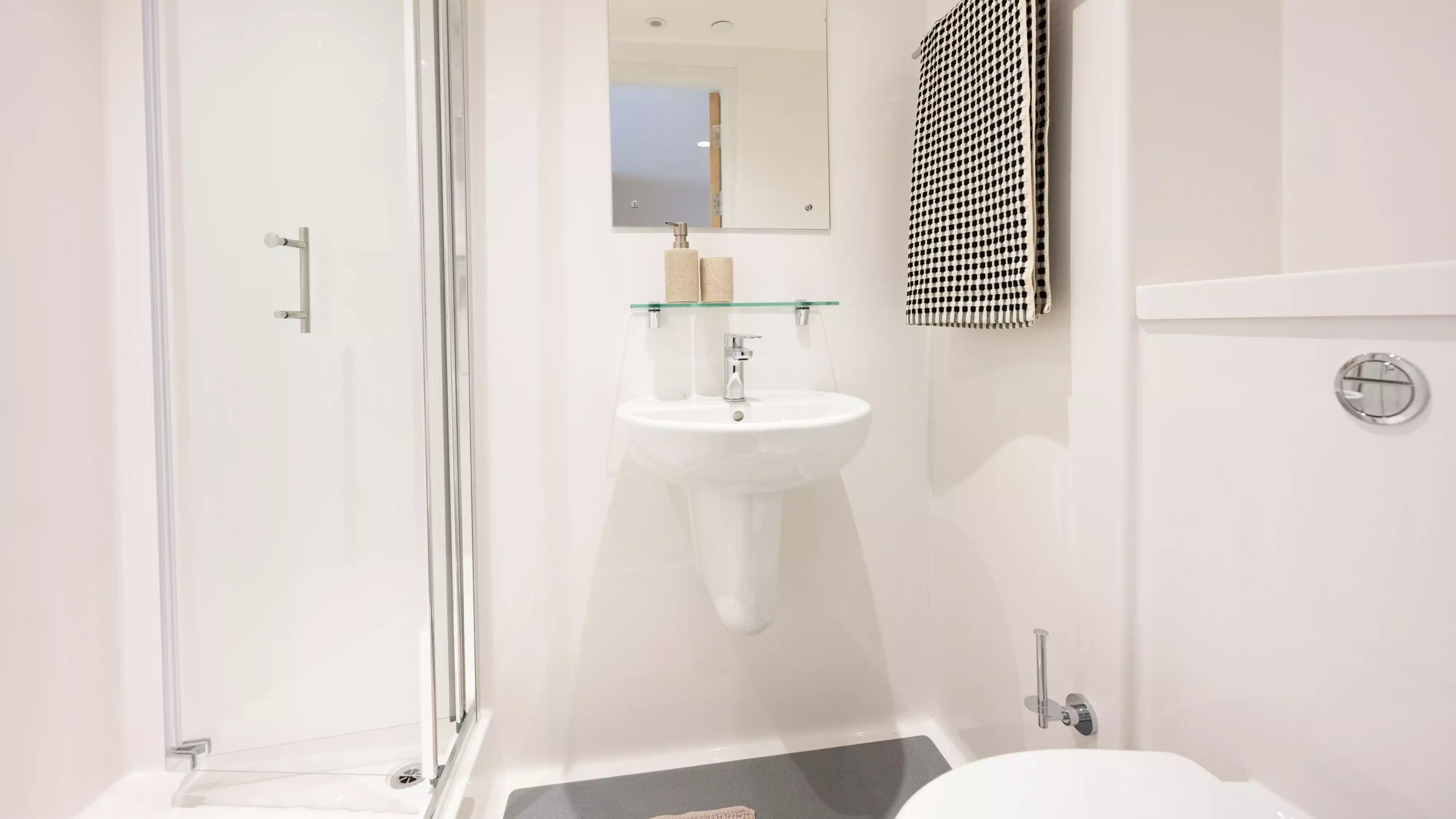 Classic Studio - Bathroom