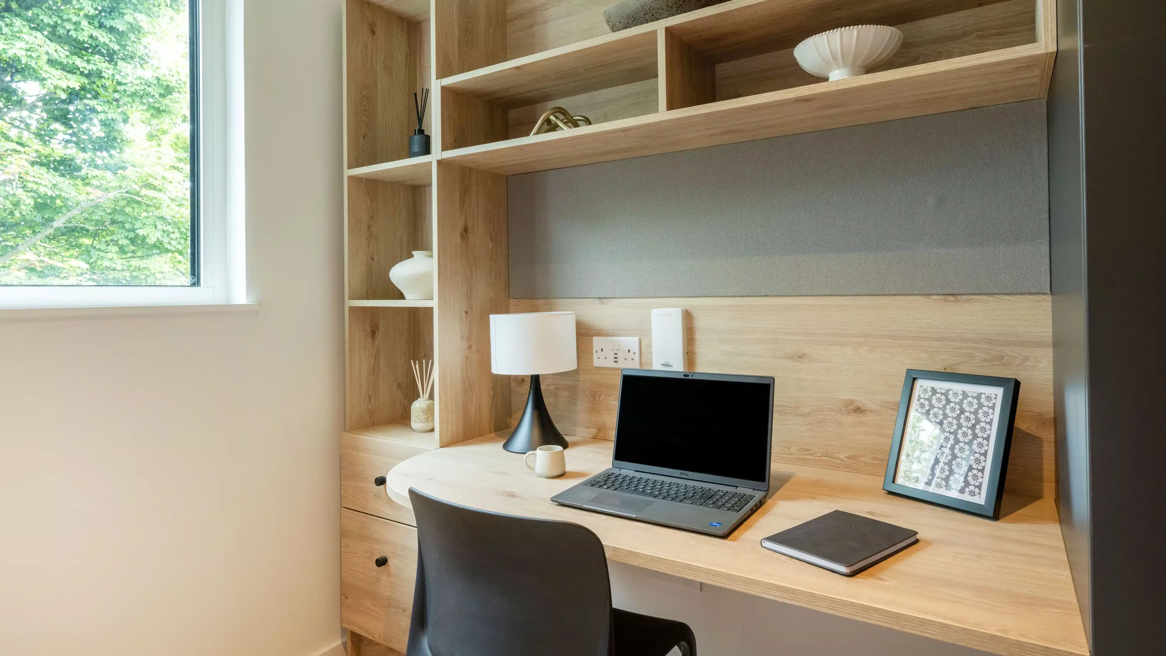 Large Classic Studio - Amenities