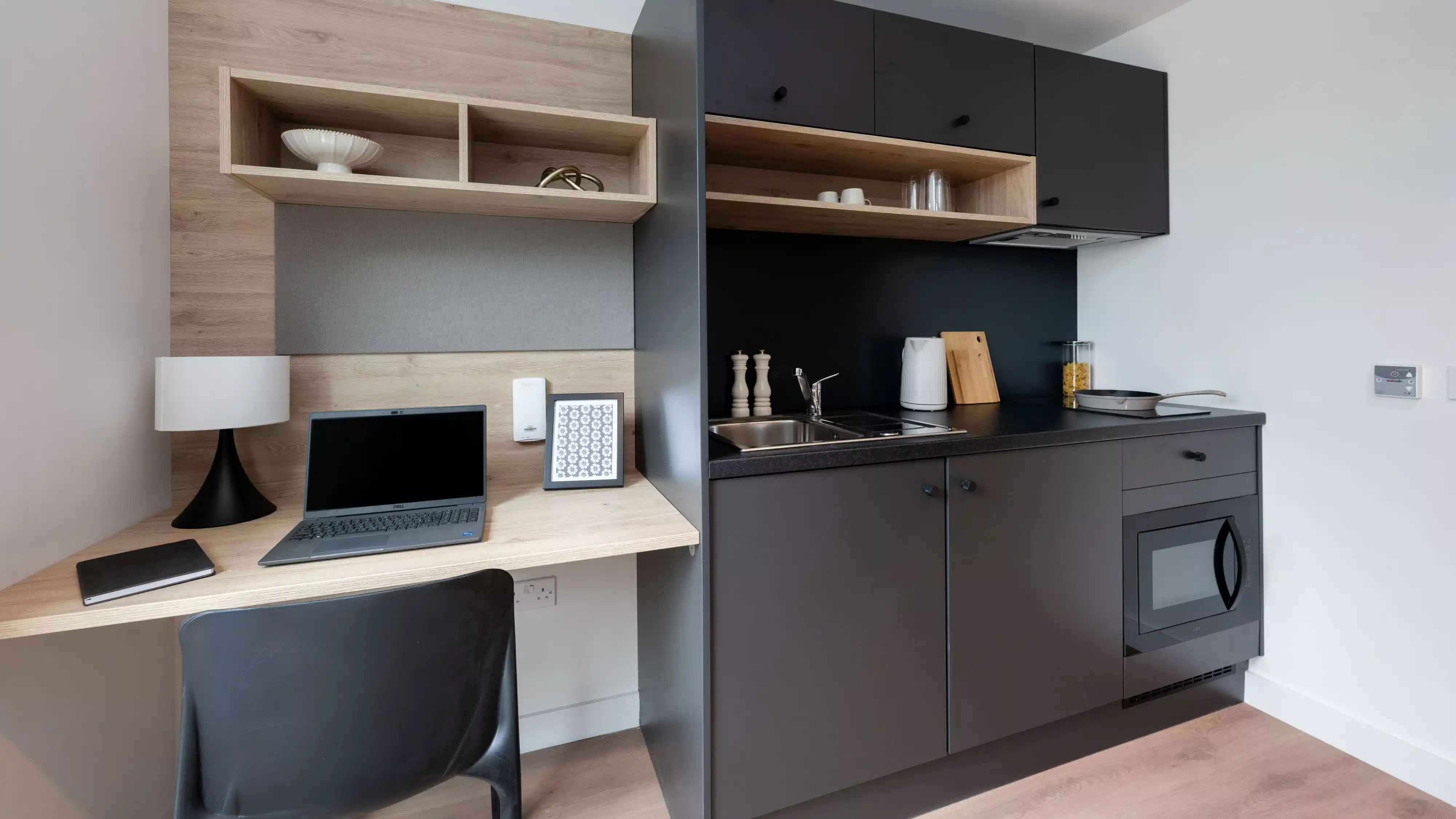 Classic Studio - Kitchen