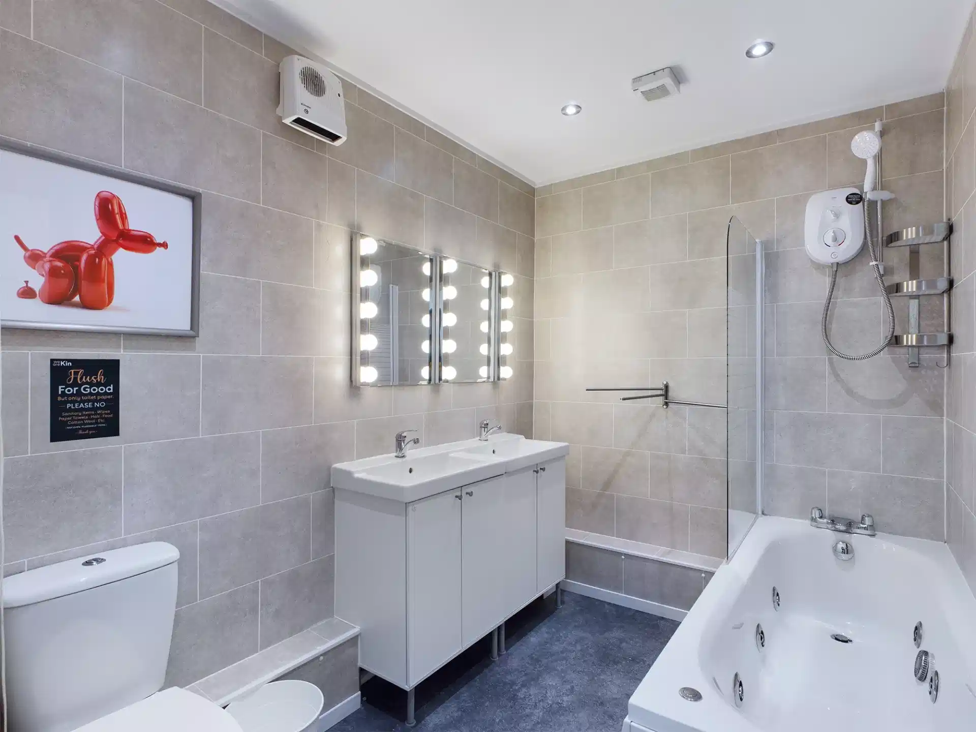 9 Bedroom House - Bathroom