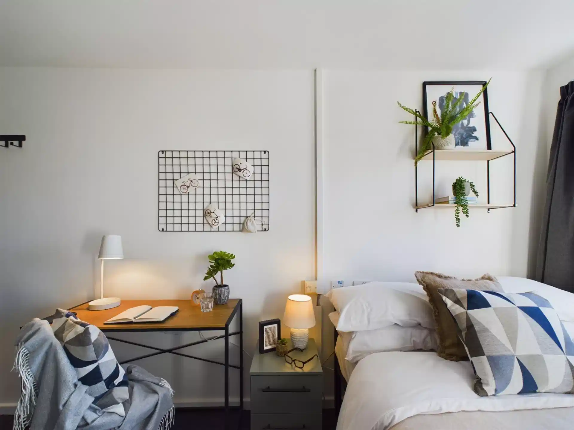 4 Bedroom House - Bedroom