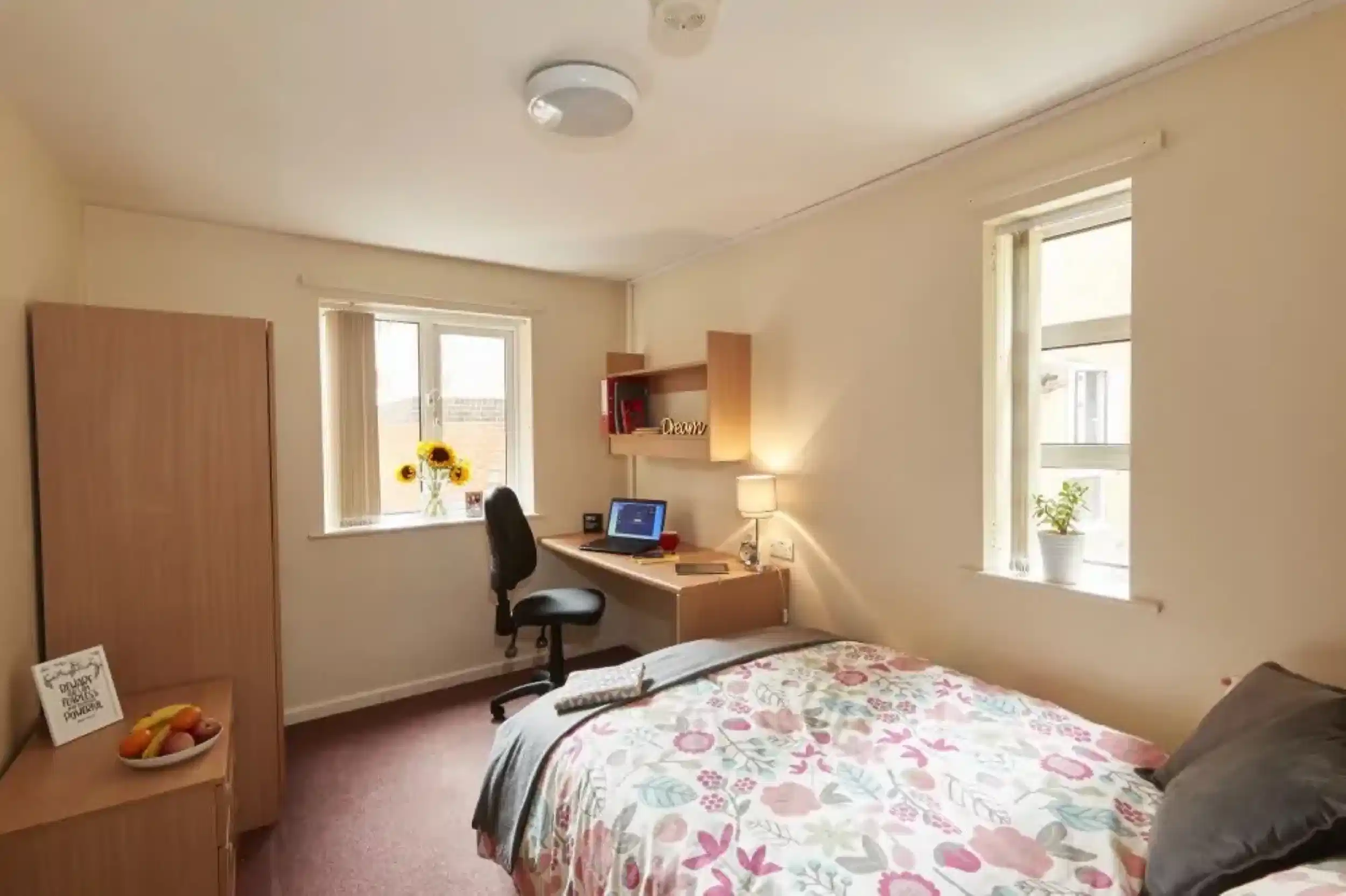 4 Bedroom House - Bedroom
