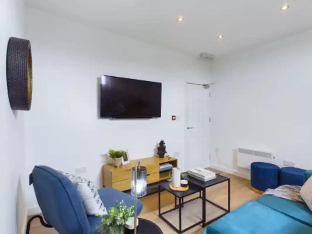 9 Bedroom House - Amenities
