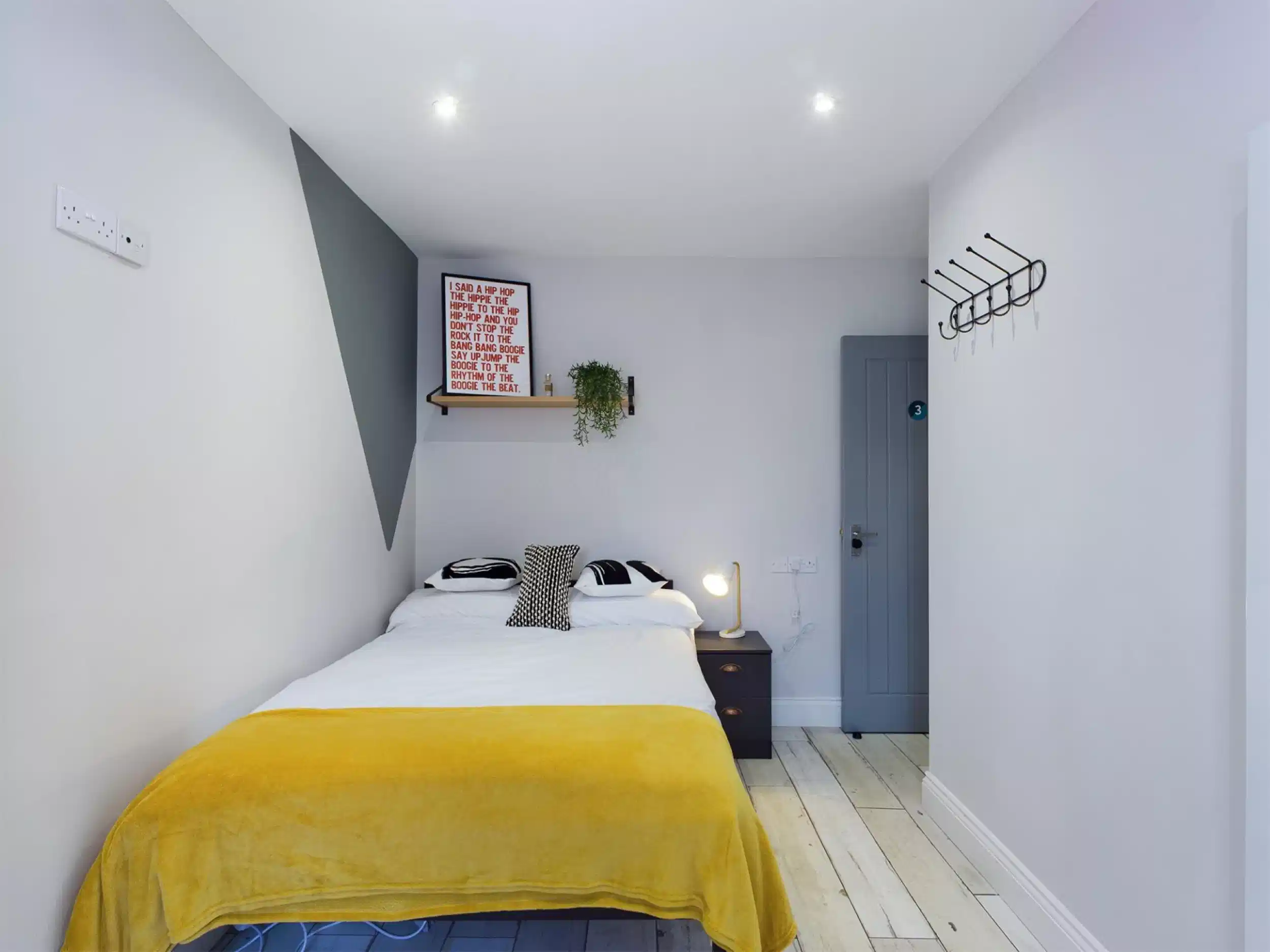 4 Bedroom House - Bedroom