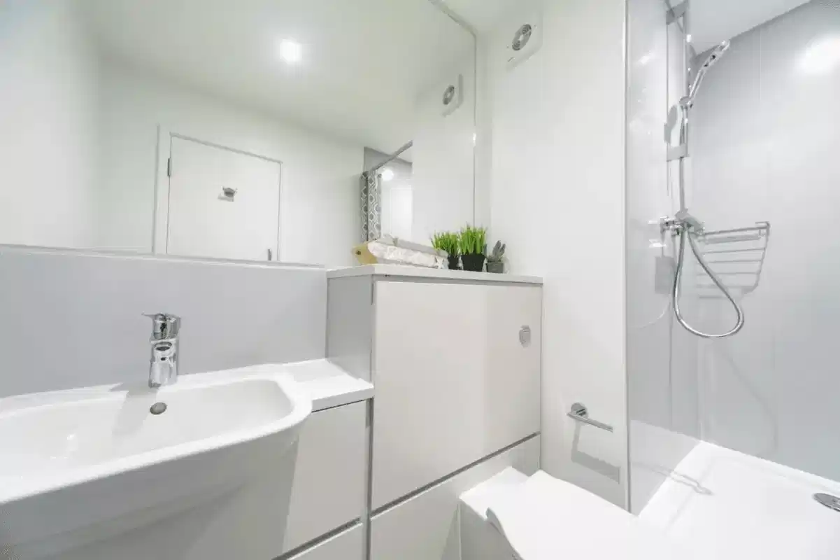 Standard Room - Bathroom