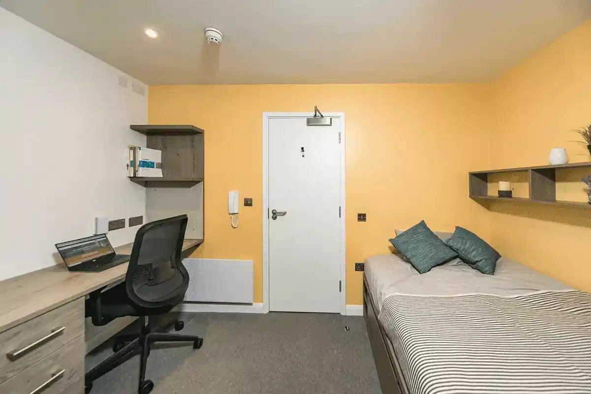 Standard Studio - Bedroom