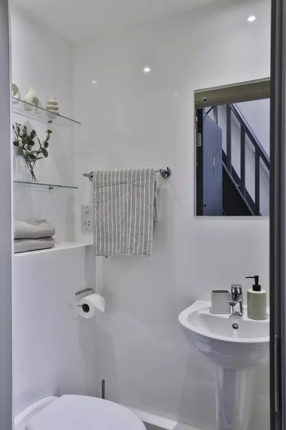 Classic Duplex - Bathroom