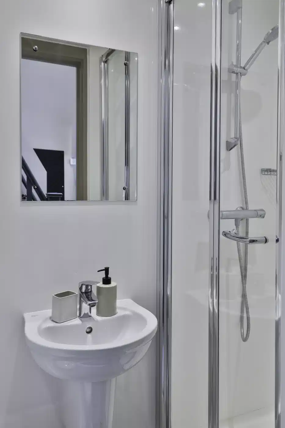 Classic Duplex - Bathroom