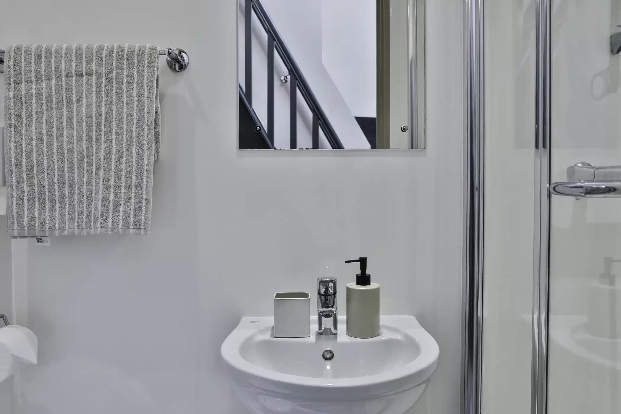 Classic Duplex - Bathroom