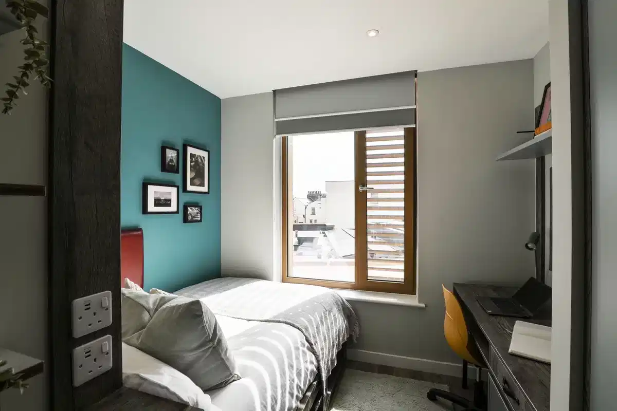 Premium 2 Bed Apartment - Bedroom
