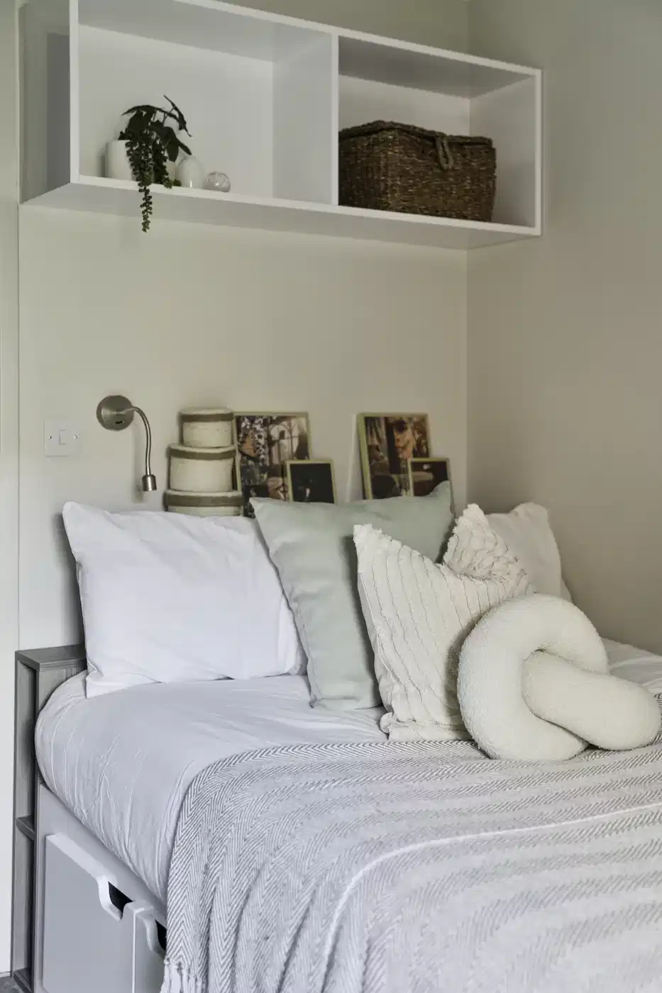 Classic 2 Bed Apartment - Bedroom