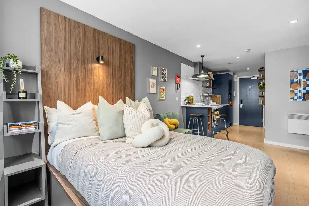 Premium Studio - Bedroom