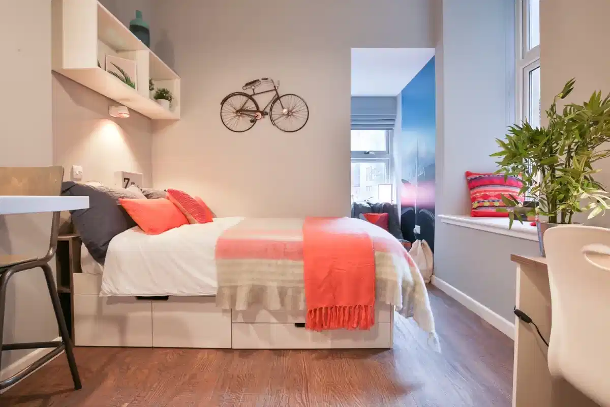 Classic Smaller Studio - Bedroom
