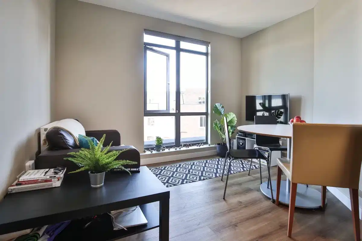 Classic 2 Bed Apartment - Common Area
