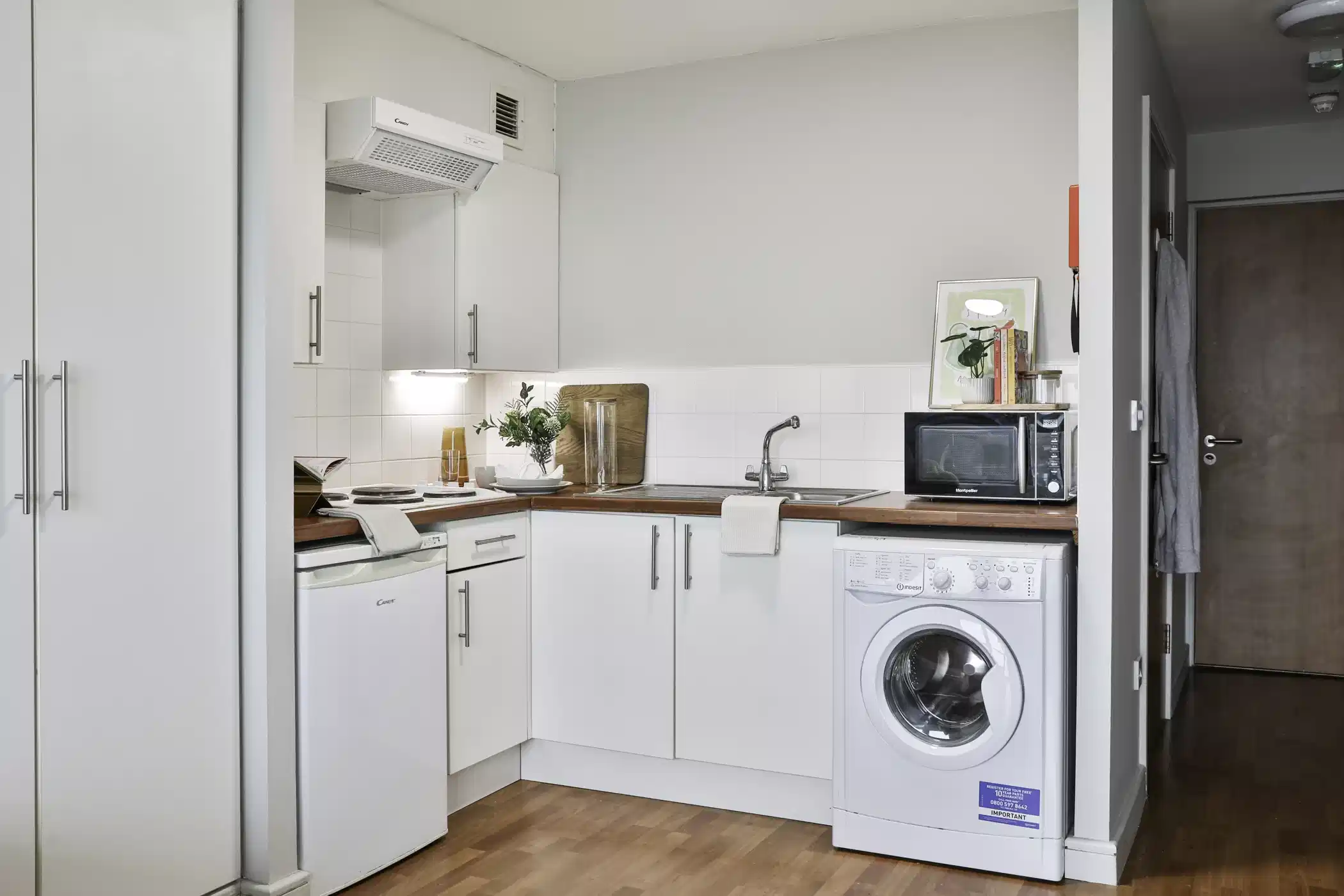 Classic Studio - Kitchen
