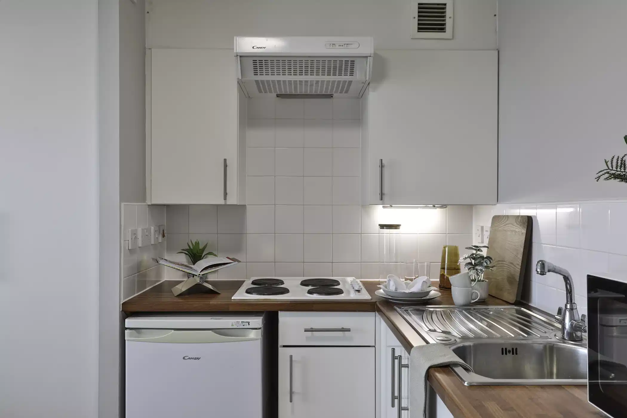 Classic Studio - Kitchen