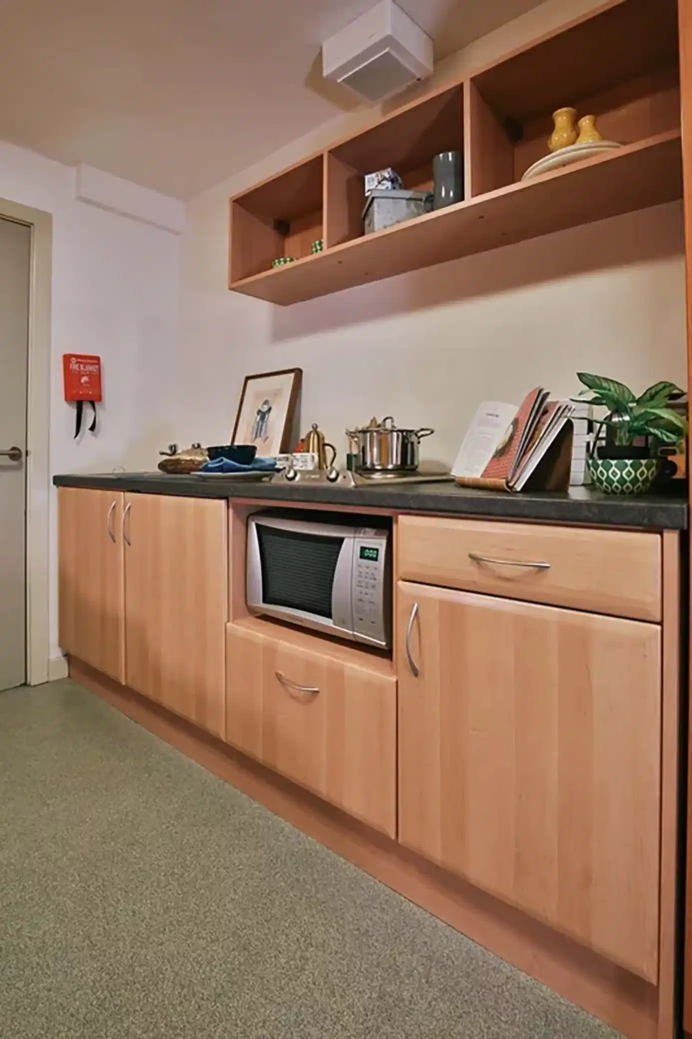 Classic Studio - Kitchen