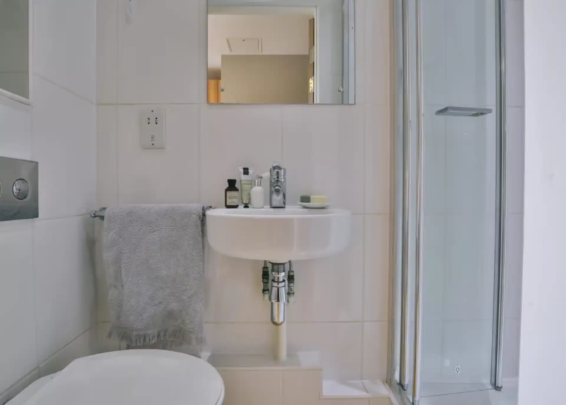 Classic Studio - Bathroom