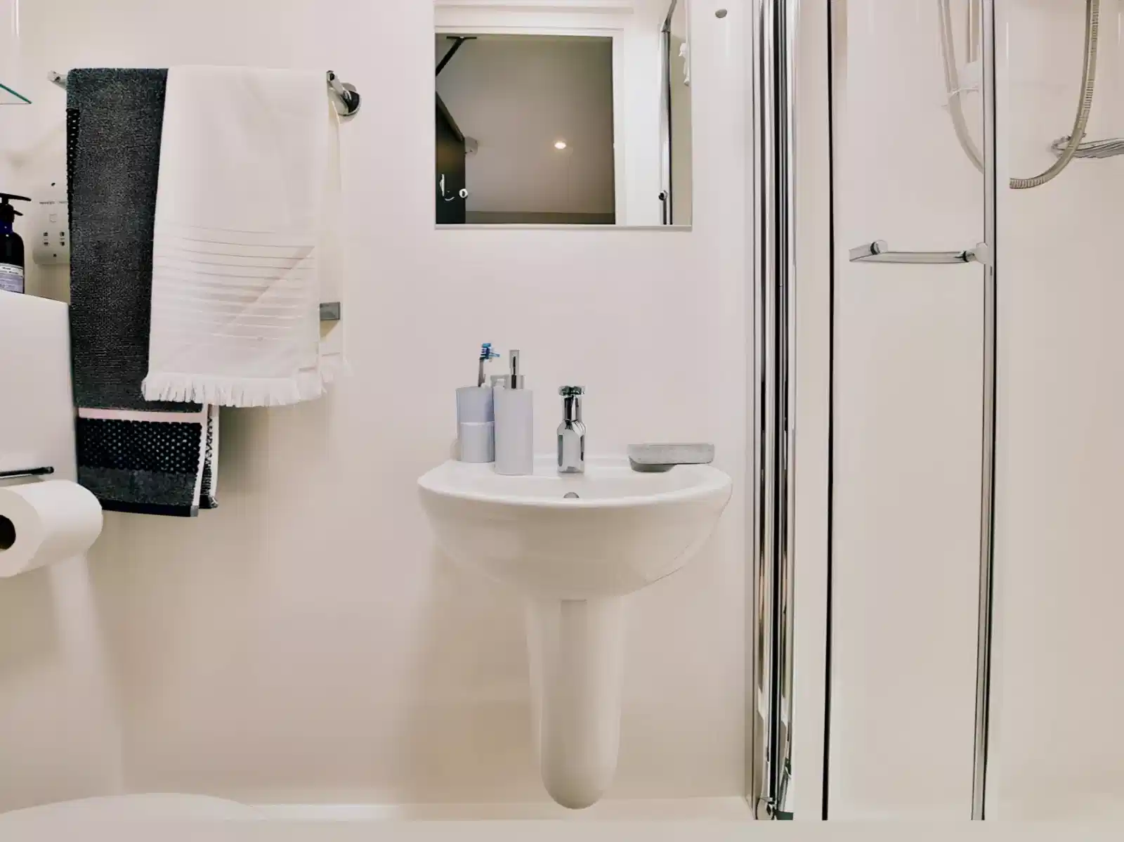 Heritage Studio - Bathroom