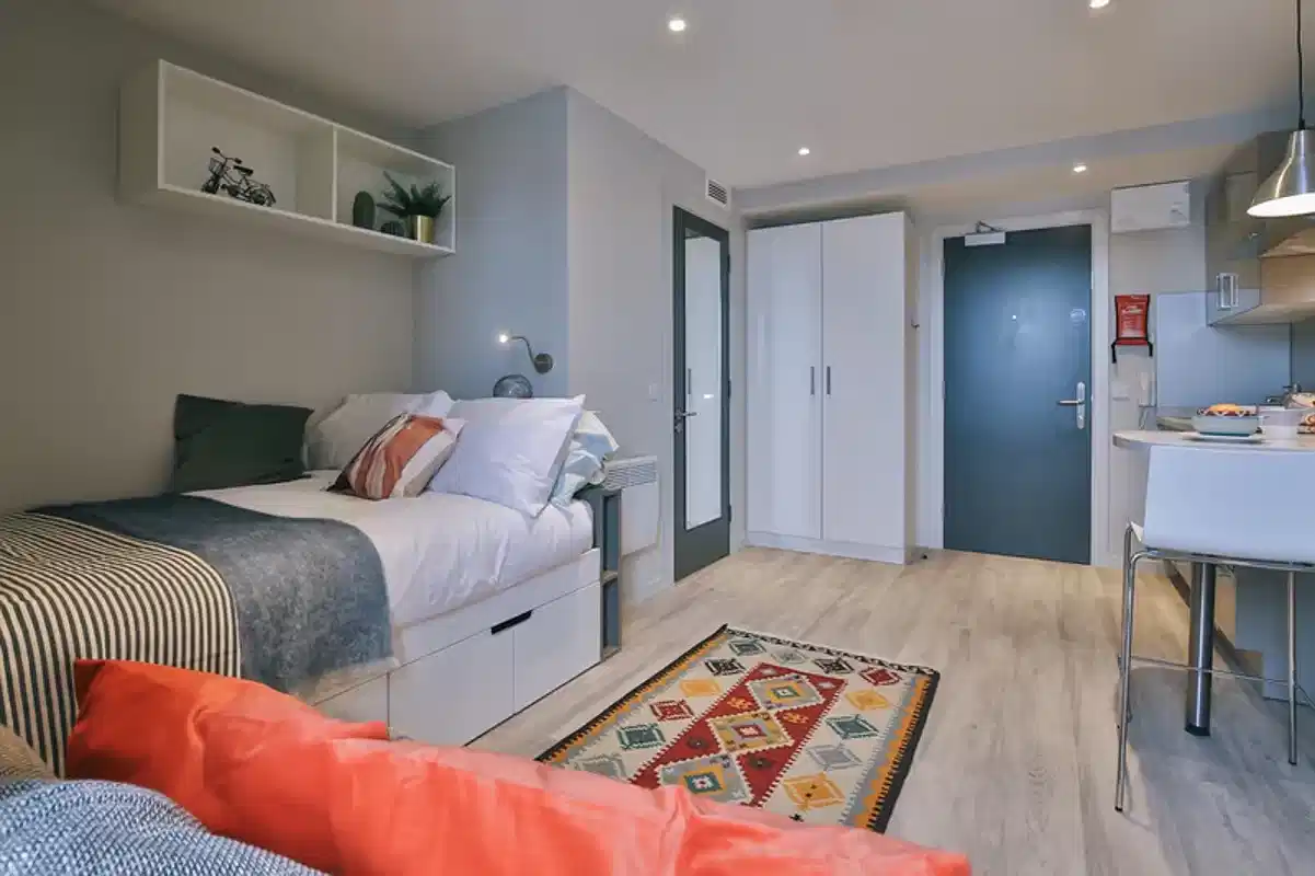 Premium Studio - Room