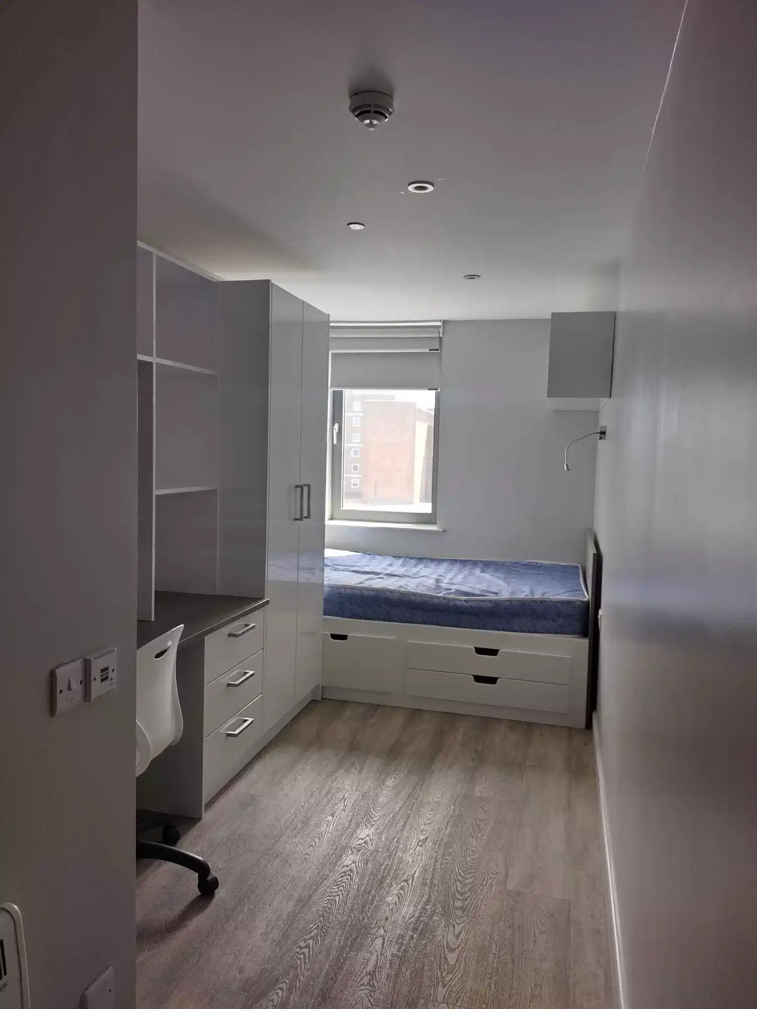 Classic 2 Bed Apartment - Bedroom