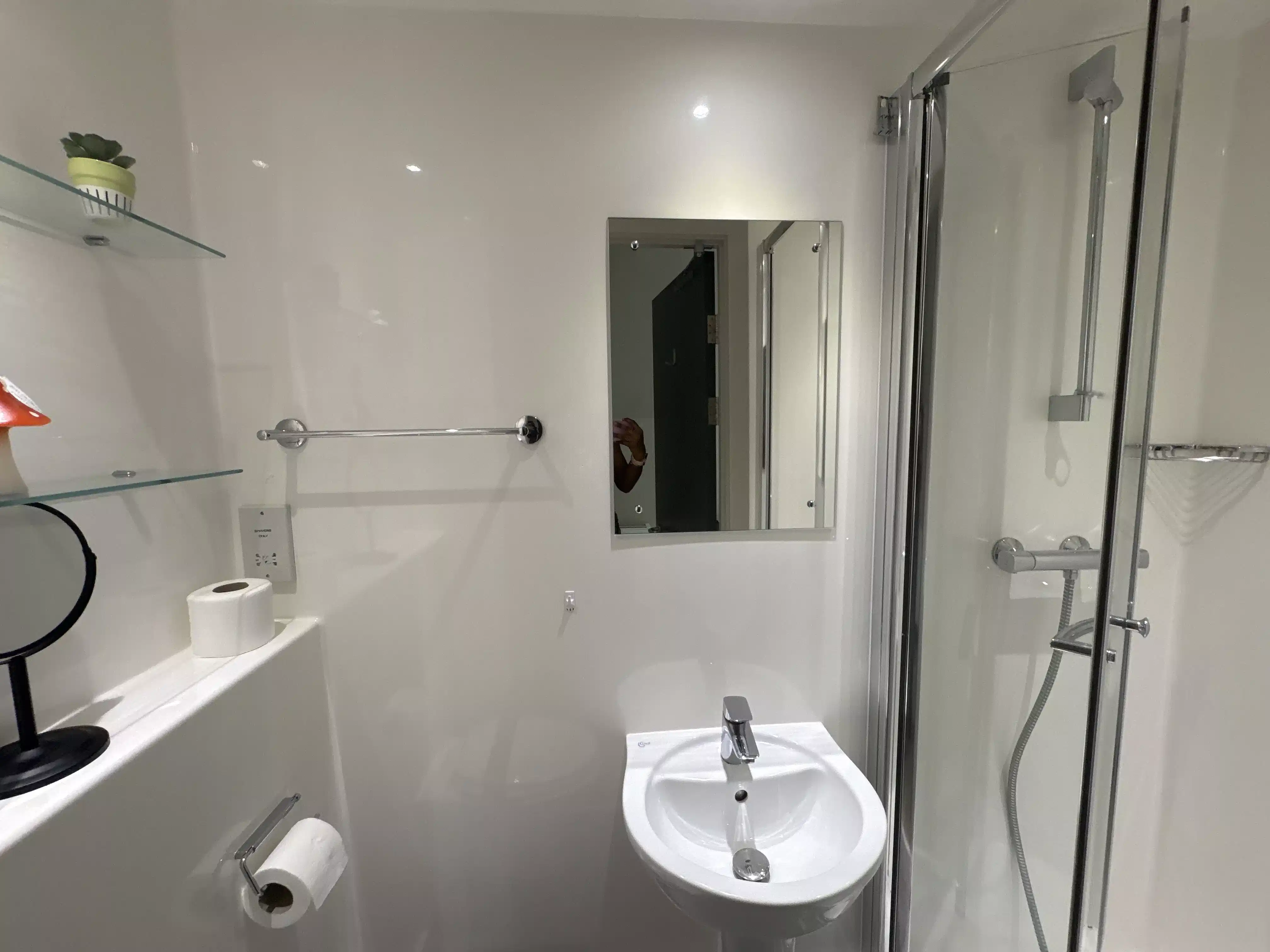 Classic Studio - Bathroom