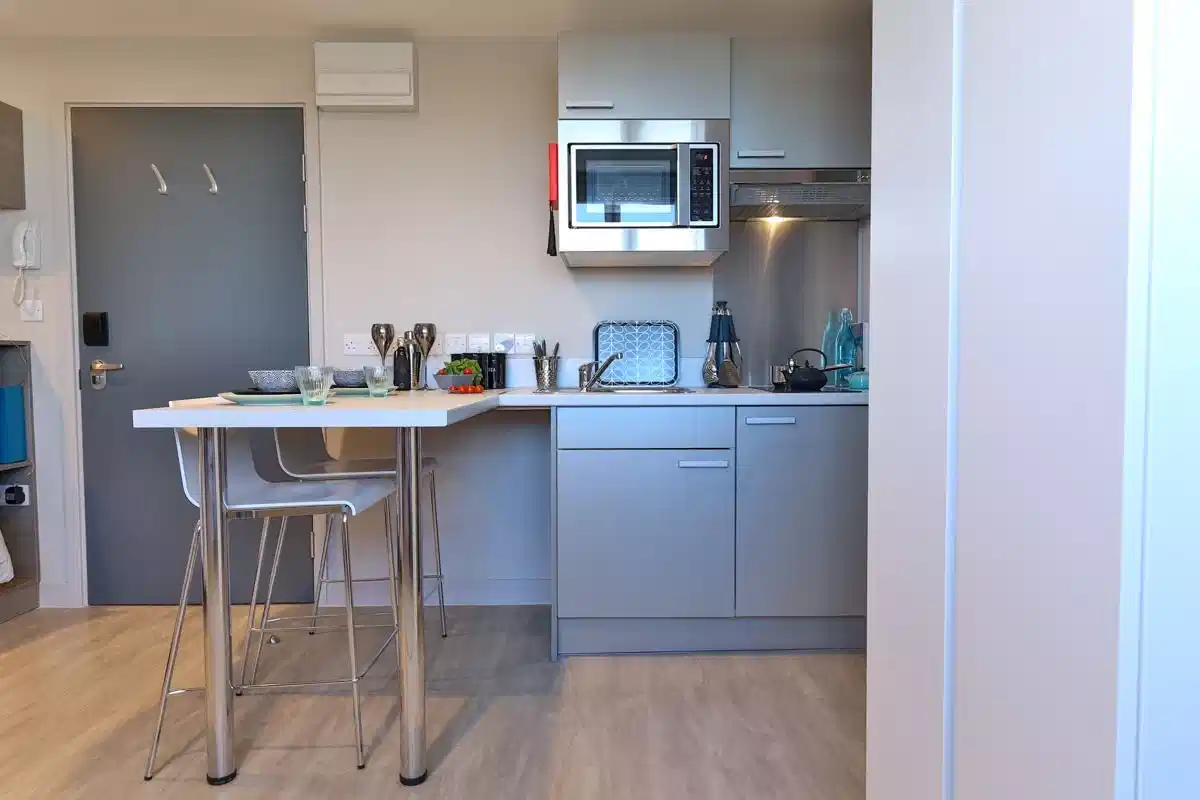 Classic Studio - Kitchen
