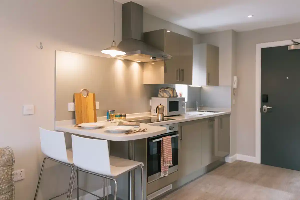 Premium Studio - Kitchen