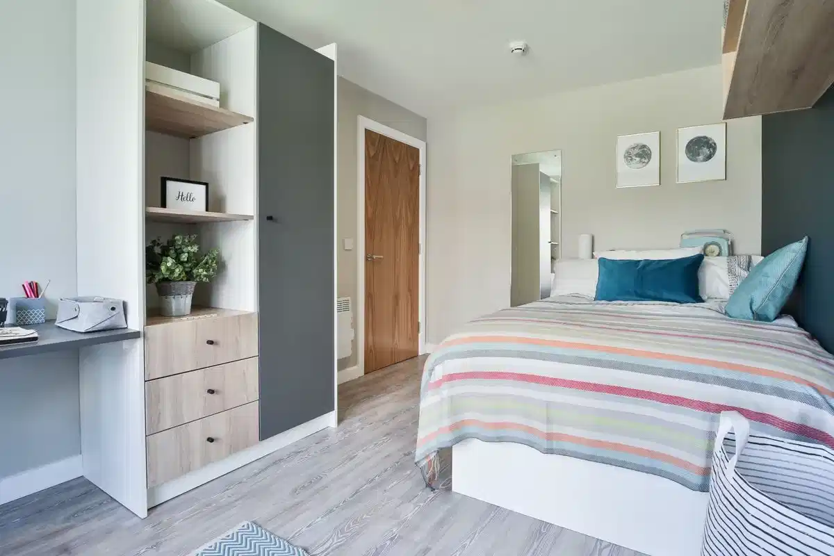 Premium 2 Bed Apartment - Bedroom