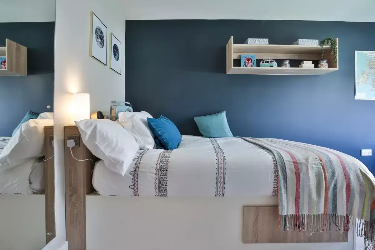 Premium Shared Apartment - Bedroom