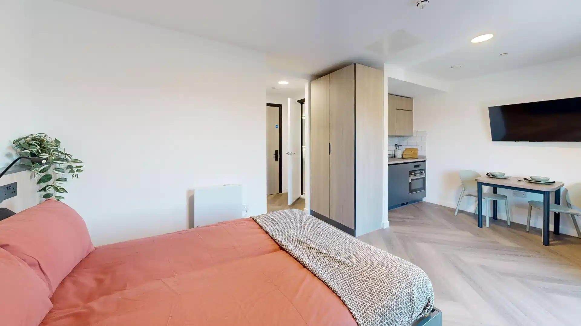 Deluxe Studio - Bedroom