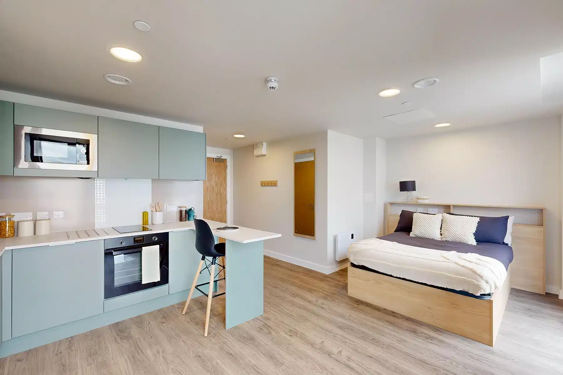 Superior Plus Studio - Bedroom