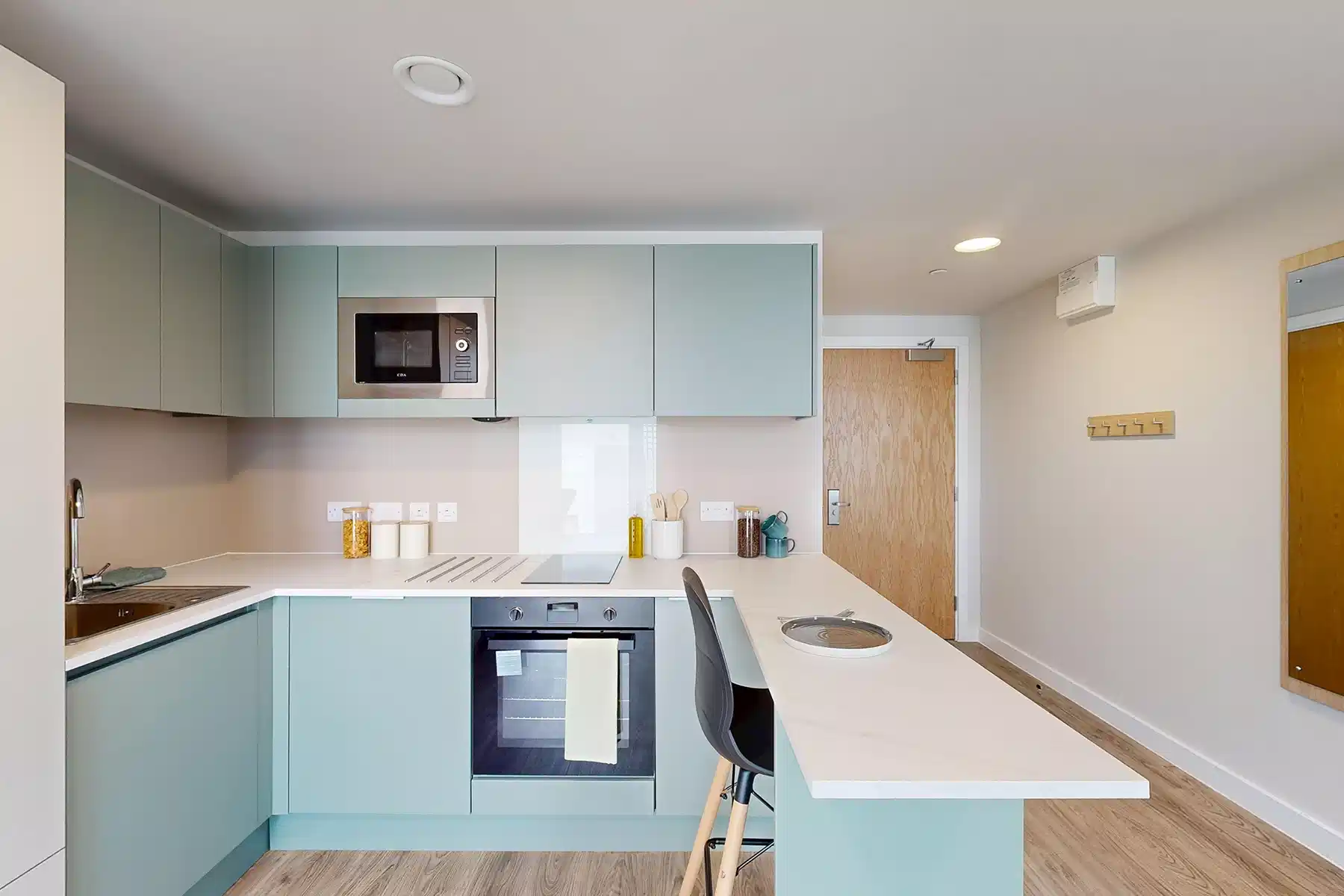Superior Plus Studio - Kitchen