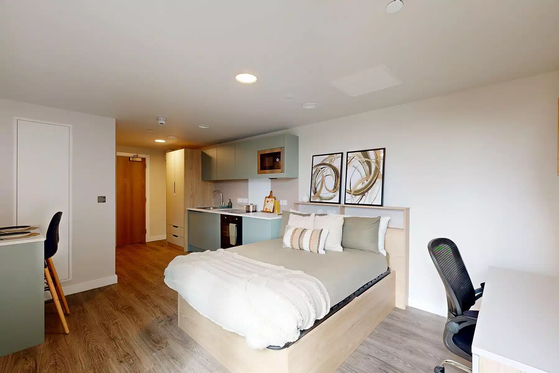 Deluxe Plus Studio - Bedroom