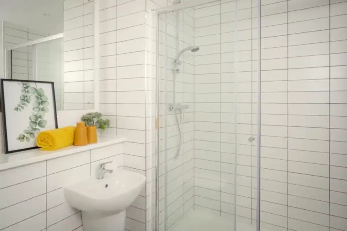 1 Bedroom House - Bathroom