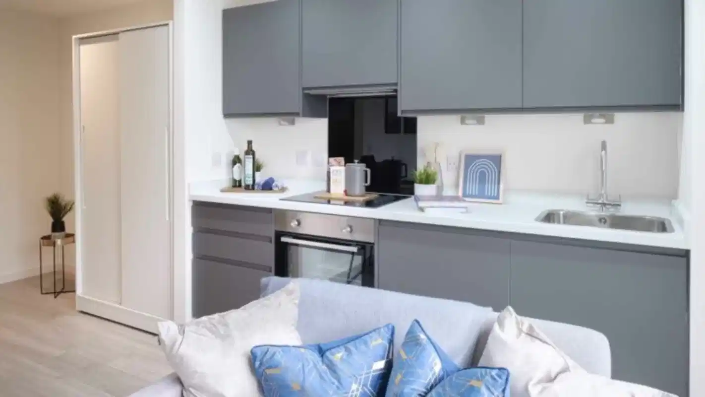 Studio - Kitchen