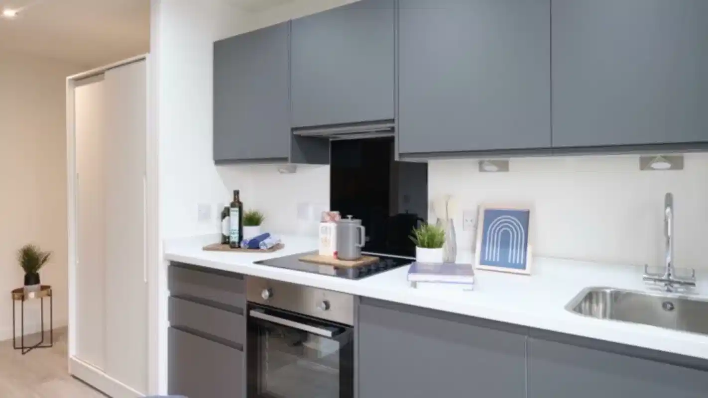 Studio - Kitchen