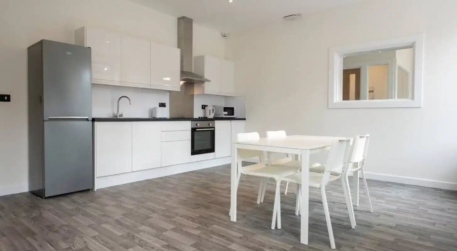 Standard Ensuite - Kitchen