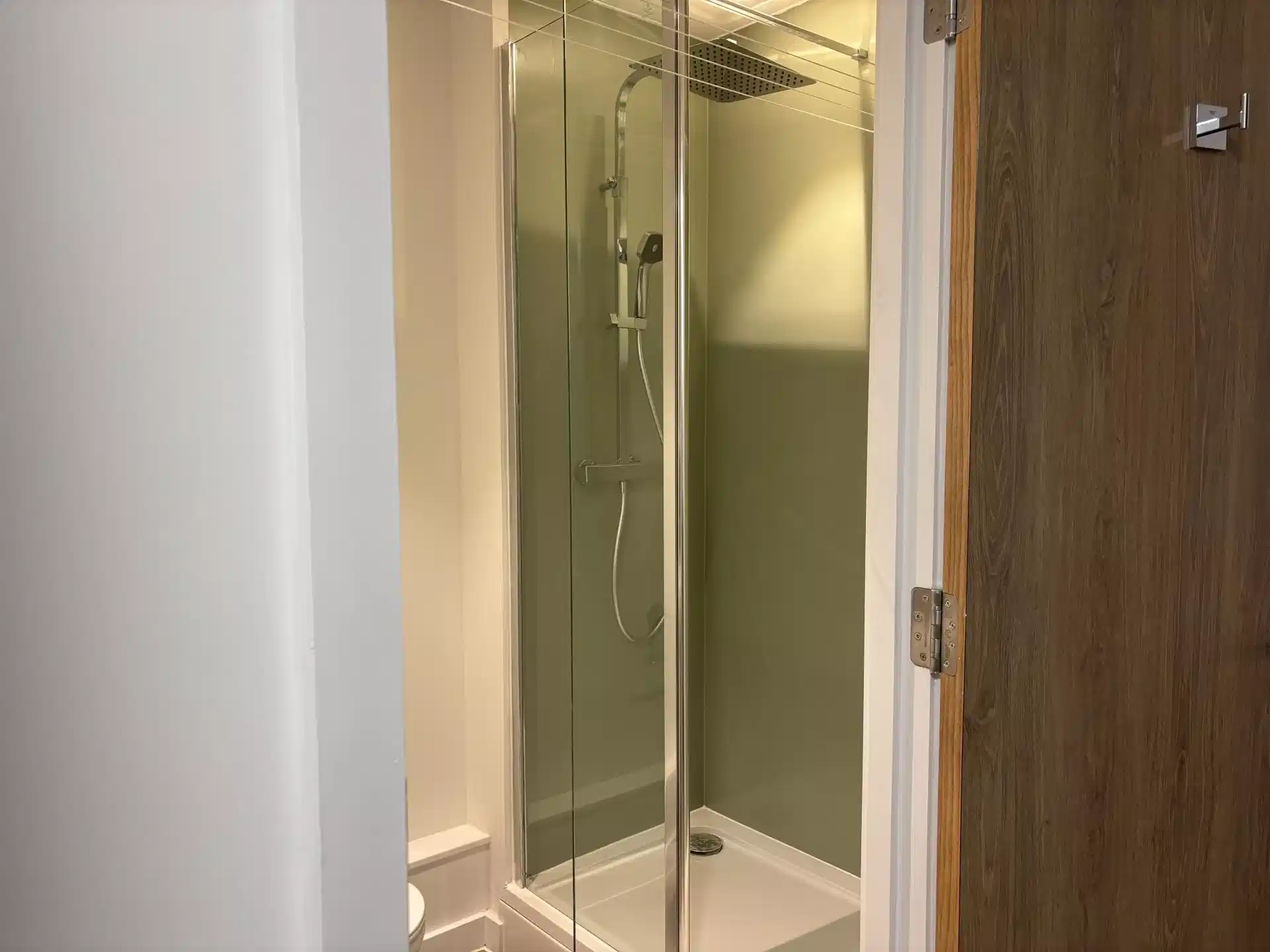 Studio - Bathroom