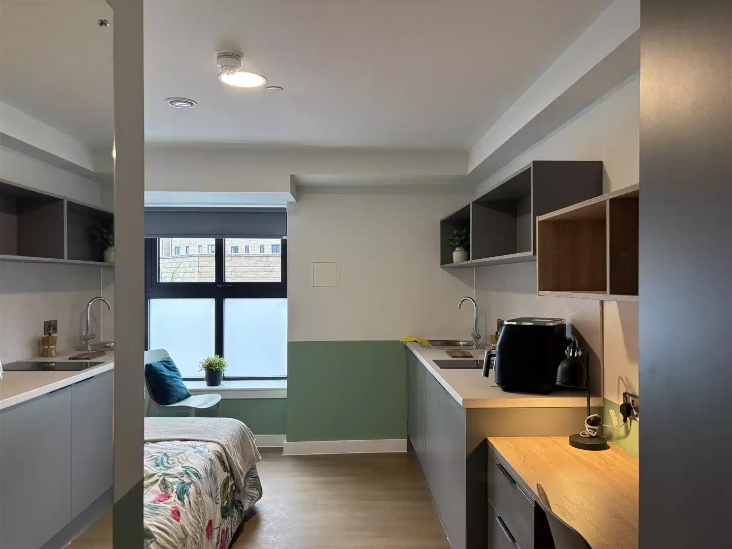 Studio - Amenities