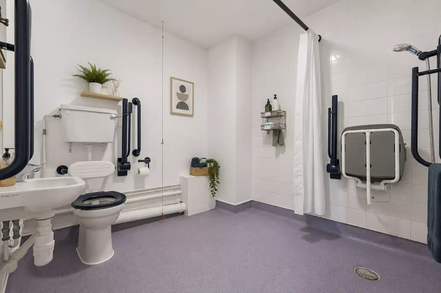 Accessible Ensuite - Bathroom