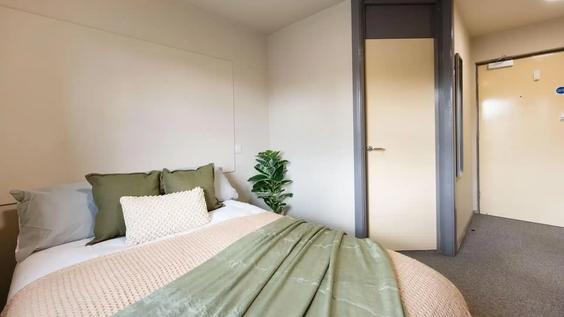 Classic Ensuite - Bedroom