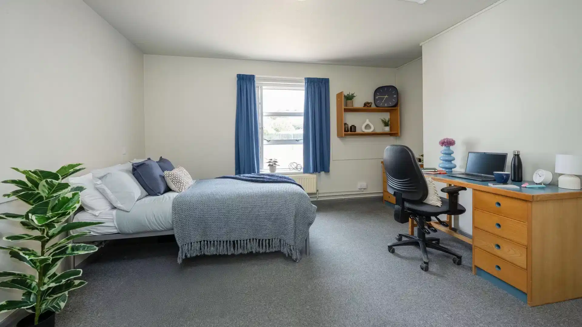 Classic Plus Ensuite - Bedroom