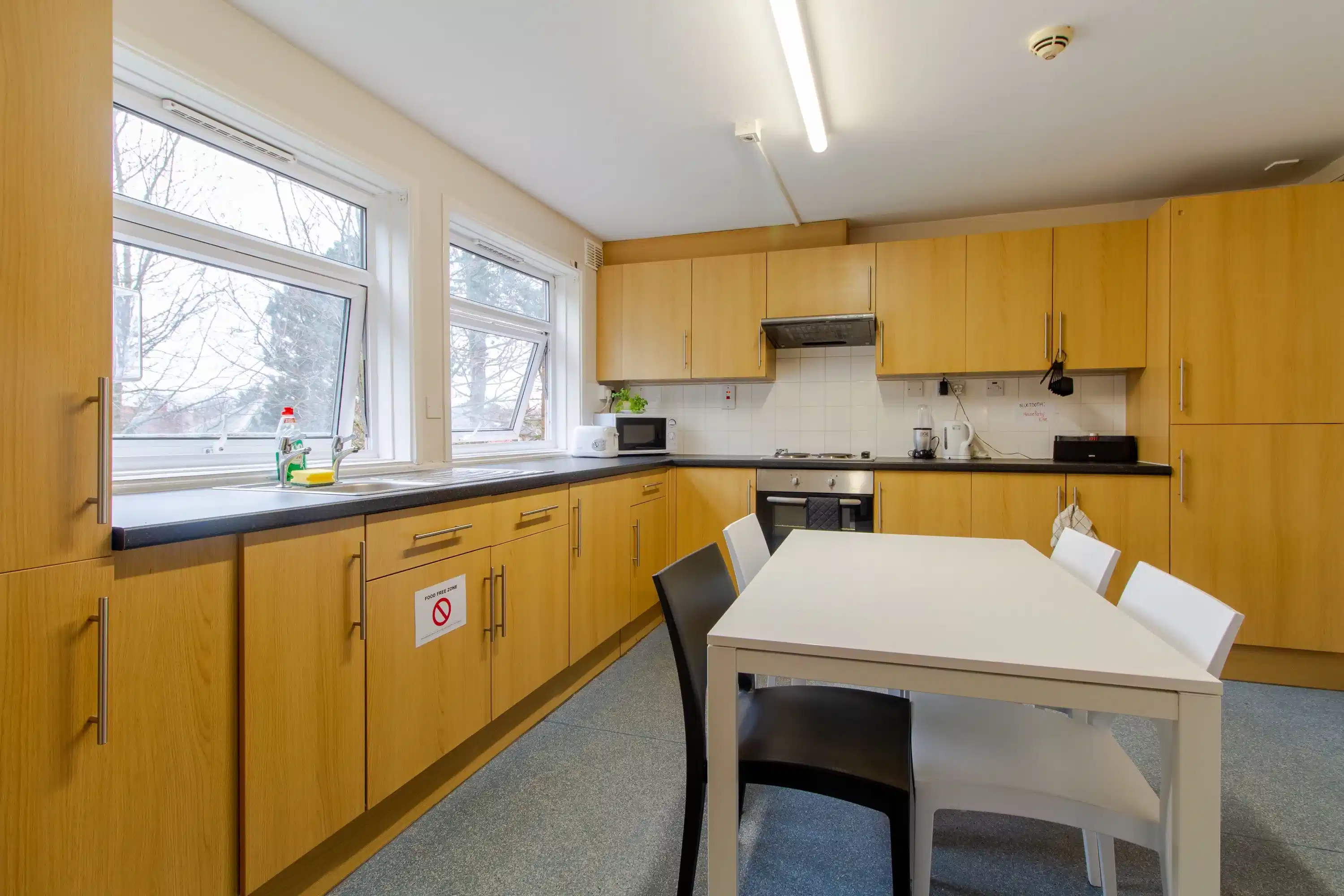 5 Bed Flat - Kitchen