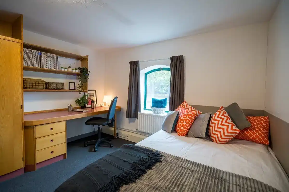 Enhanced Standard Shared - Bedroom