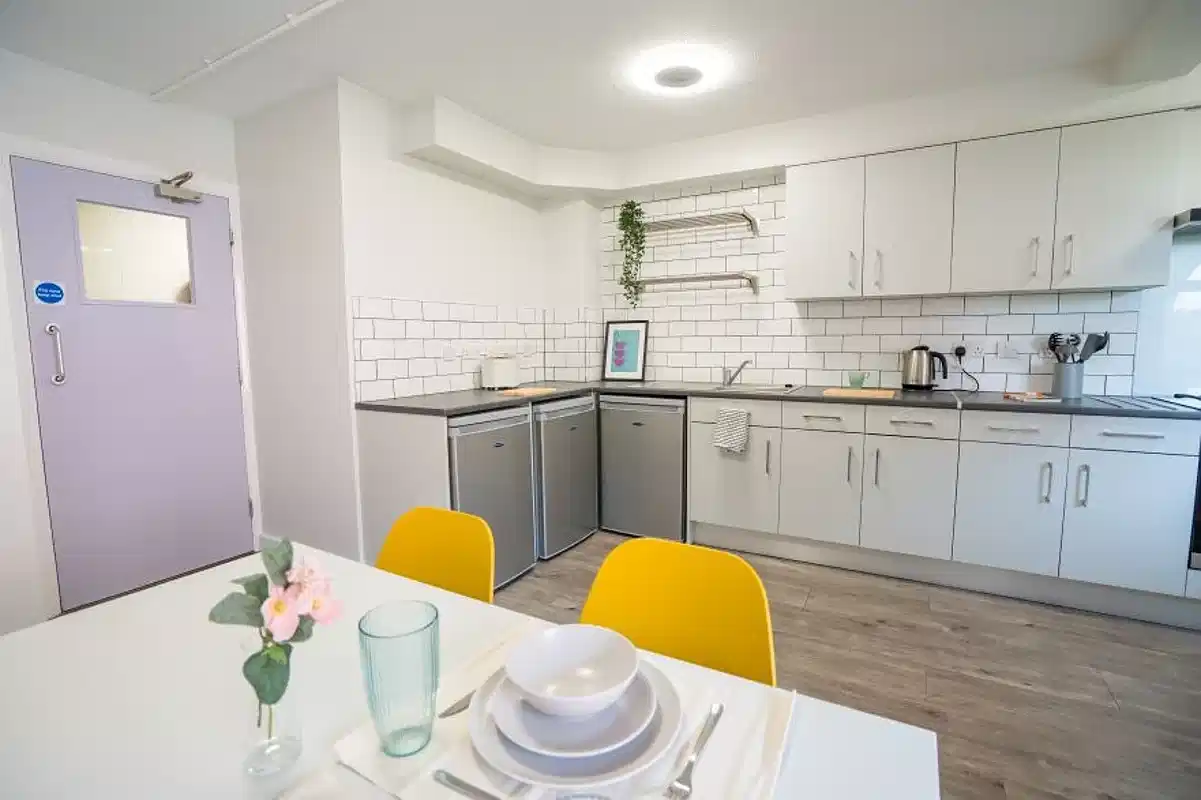 Standard Shared - Kitchen