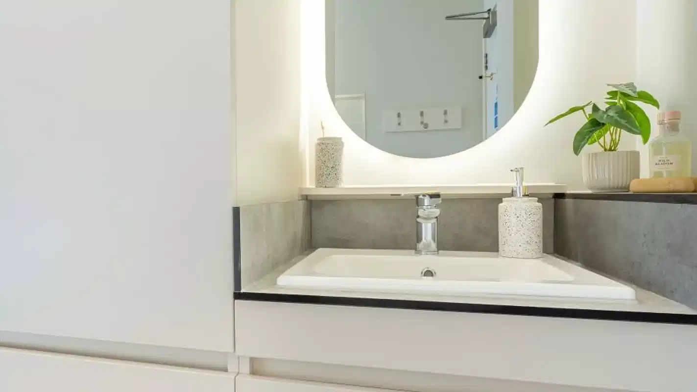 Bronze Room-2627 - Bathroom