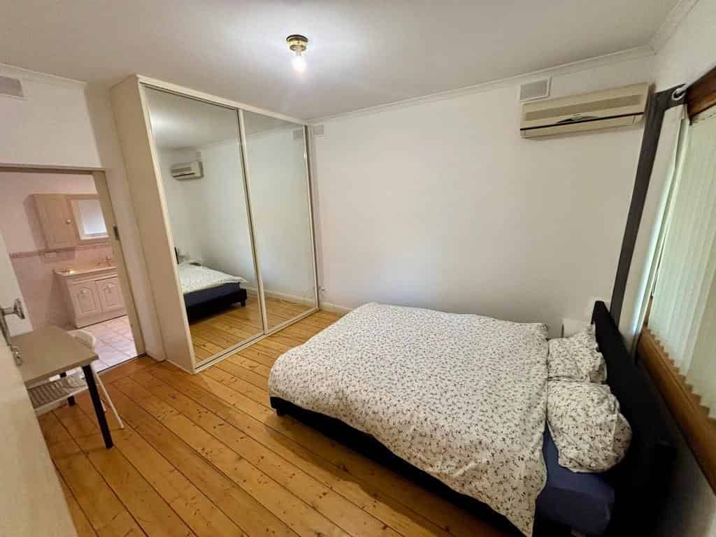 Bedroom 1 - Bedroom