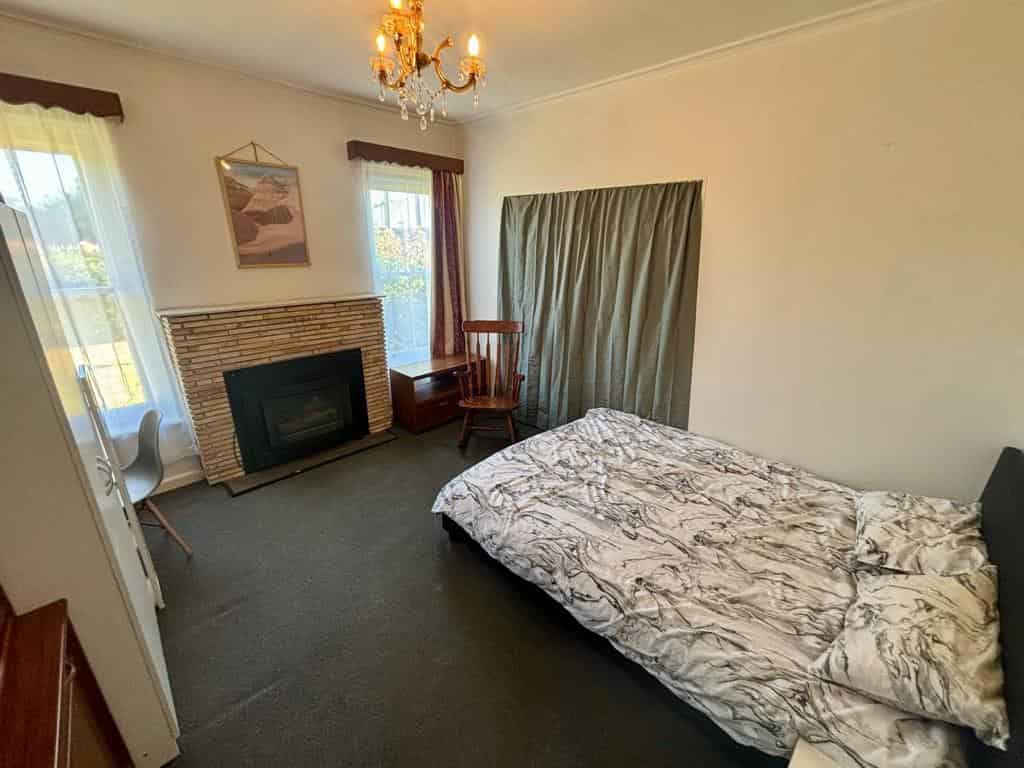 Bedroom 1 - Bedroom