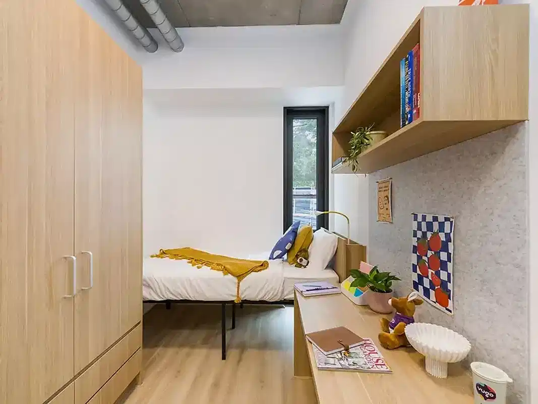 Studio Single - Bedroom
